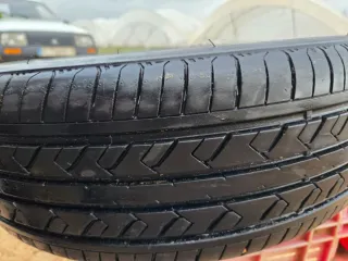 Vendo 4 Neumático.. por separados 25 euros