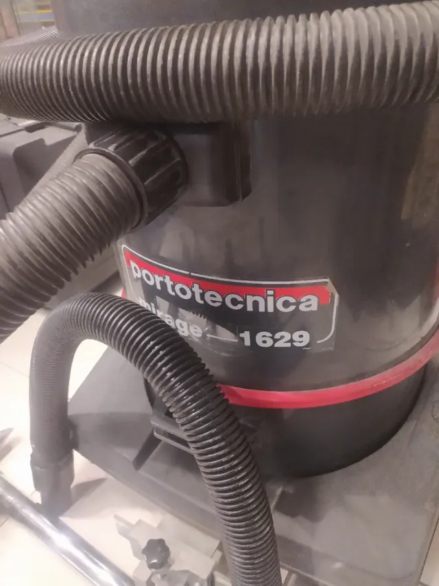 Aspirador Sólidos y Líquidos Profesional