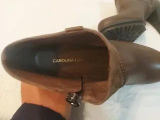 Botines de piel tacón marrones sin estrenar.