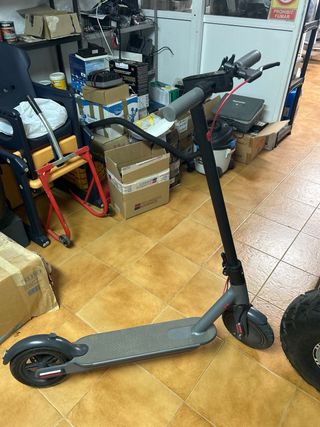 Patinete Eléctrico Gris