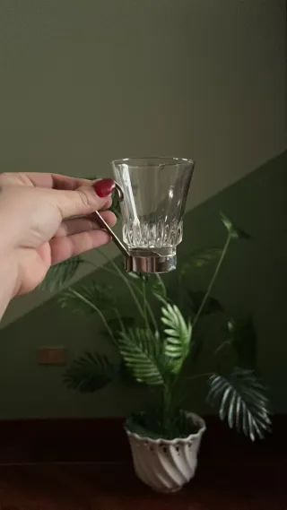 Bicchiere da shot con manico in metallo.anni 60.