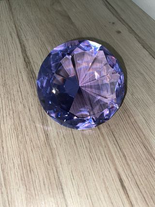 Diamante decorativo rosa y morado