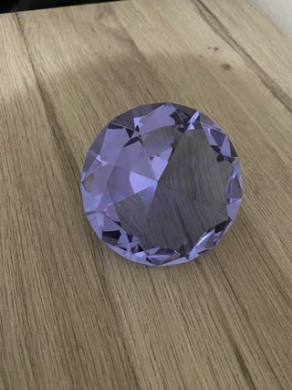 Diamante decorativo rosa y morado