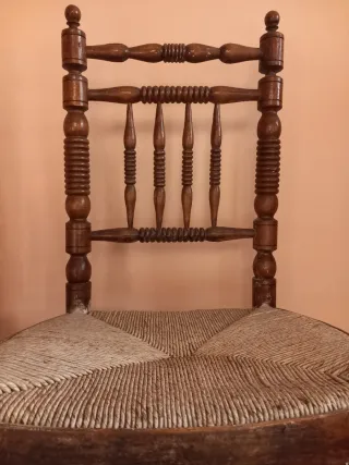 Sillas Castellanas de madera maciza vintage