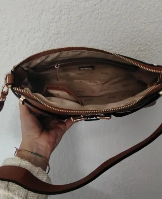 Bolso Guess Marrón Dorado dos usos