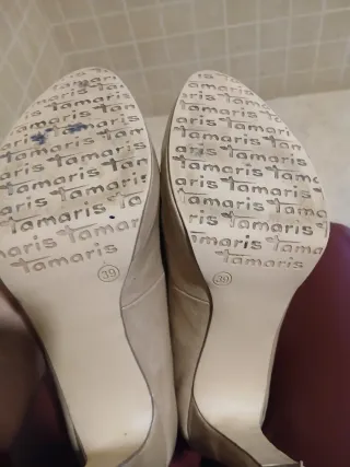 Zapatos de tacón Tamaris beige talla 39