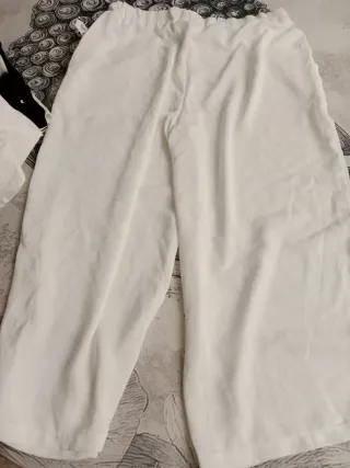 Lote Ropa Mujer: Blusa Rosa, blusa blanca y Pantal