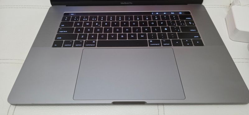 Macbook pro 2017 15" i7 16gb o cambio SOLO HOY afbeelding 9
