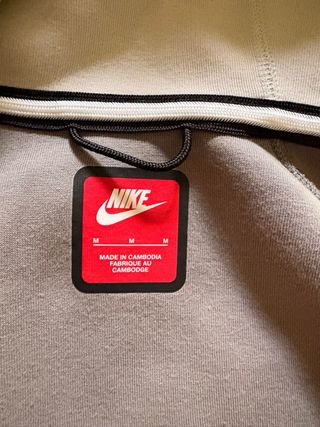 Nike Tech Fleece Gris Blanco Reflectante