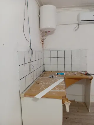 Hago reformas de baños cosinas pisos completos par