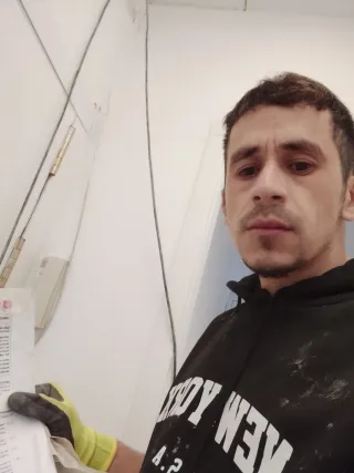 Hago reformas de baños cosinas pisos completos par