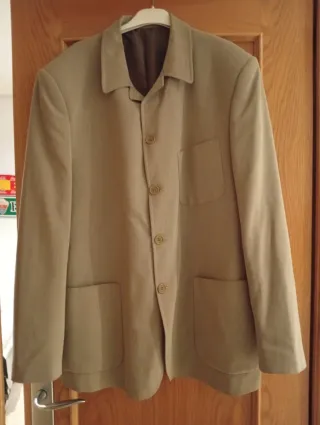 Chaqueta hombre beige