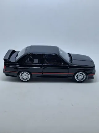 Bmw M3 Sport Evo,scala 1:24.Nuovo,con luci e suoni