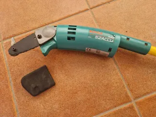 Motosierra Bosch 52ACCU 12V + Batería