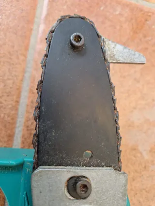 Motosierra Bosch 52ACCU 12V + Batería