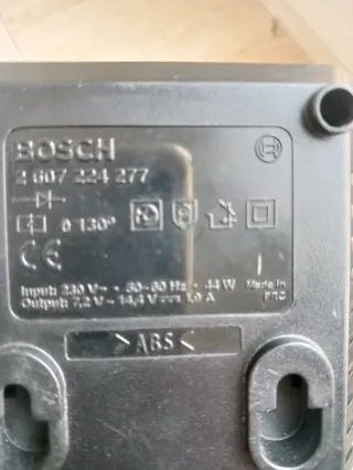 Motosierra Bosch 52ACCU 12V + Batería