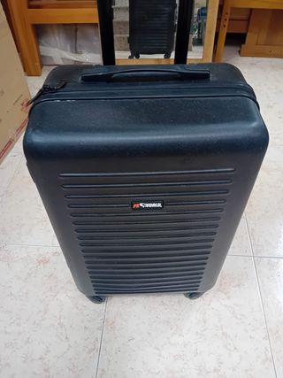 MALETA DE VIAJE COMO NUEVA 15 EUROS, CARTAGENA