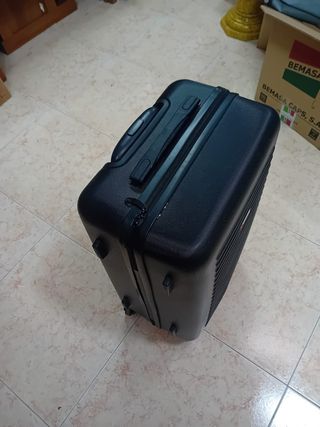 MALETA DE VIAJE COMO NUEVA 15 EUROS, CARTAGENA