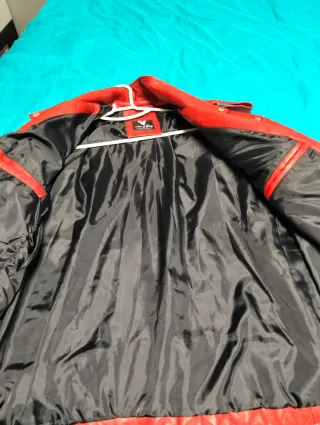 Chaqueta de cuero roja Fur & Bold mujer