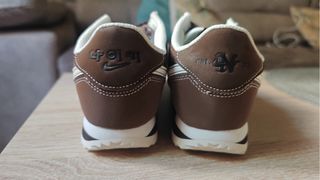 Nike Cortez SE Marrón Blanco