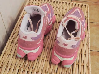 Zapatillas New Balance 9060 Rosa/Morado T44