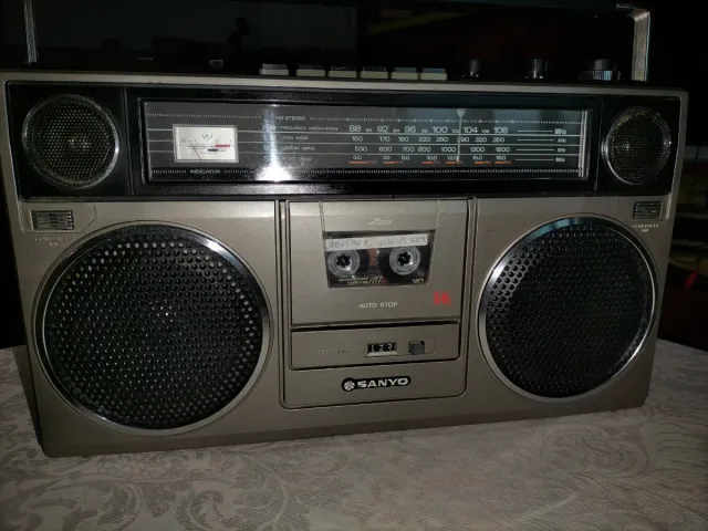 Radio Cassette Boombox Sanyo M9930L