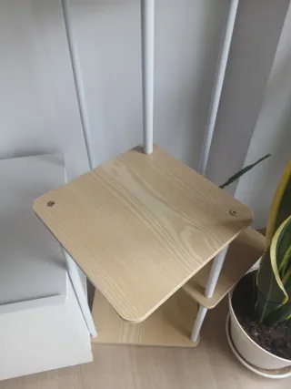 Estantería para plantas de madera y metal