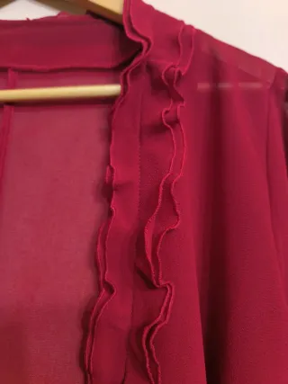 Chaqueta fina roja volantes
