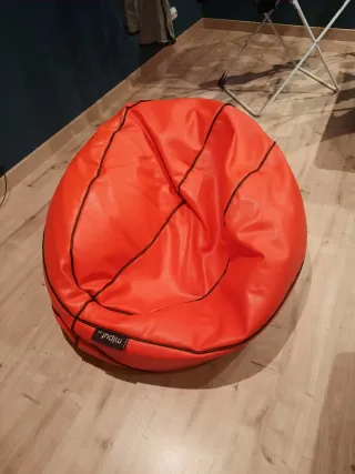 Puff pelota naranja cuero sintético