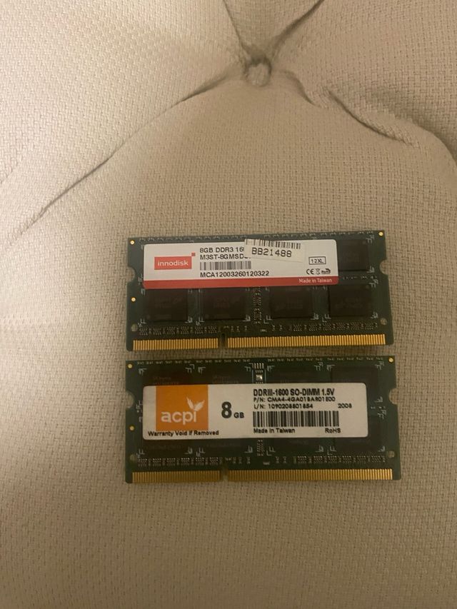 2x 8GB DDR3 SO-DIMM Memorias RAM