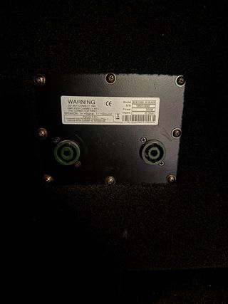 Pantalla Bajo Markbass New York 151 400W muy nueva