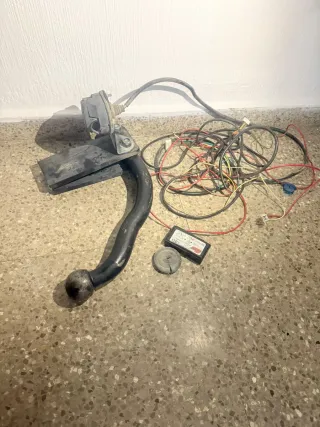 Bola de remolque con cableado y numeración