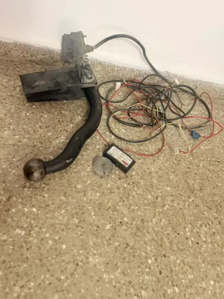 Bola de remolque con cableado y numeración