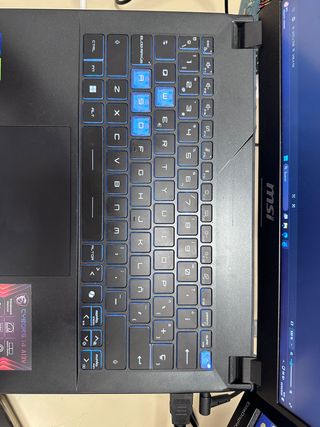 MSI Cyborg 14 A13V Portátil Gaming