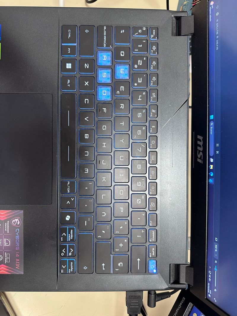 MSI Cyborg 14 A13V Portátil Gaming afbeelding 6