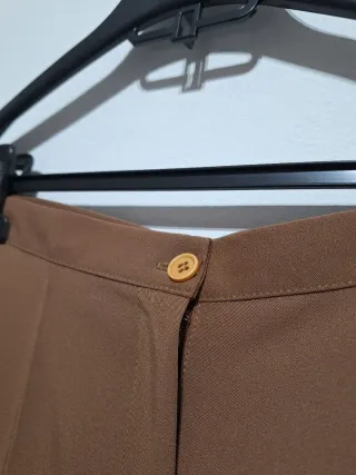 Pantalones rectos marrones