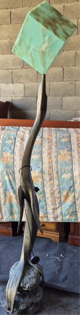 Lámpara escultura artística firmada J. Cuevas