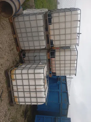 Depósito IBC 1000L Jaula Metálica