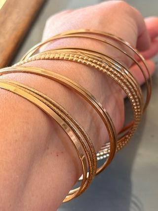 Bracciali sottili dorati vintage