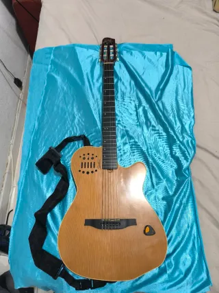 Guitarra Godin Multiac ACS SA