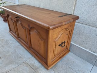 Arcón baul de madera maciza