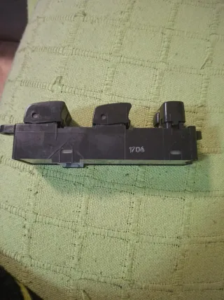 Botonera Elevalunas Nissan Primera