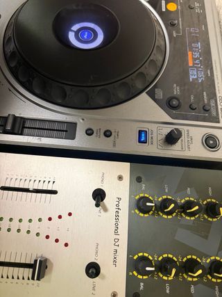 Pioneer CDJ-800 + Mixer Noiz Alert 260