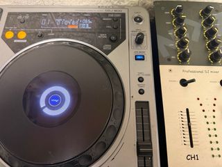 Pioneer CDJ-800 + Mixer Noiz Alert 260