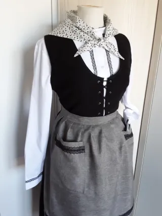 TRAJE NESKA-BASERRITARRA "145 EUROS "