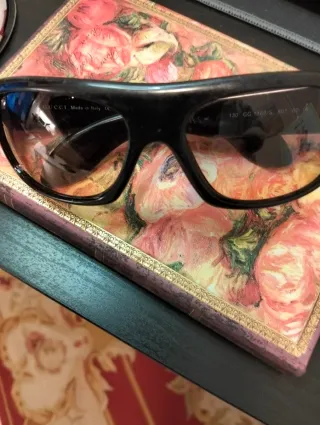 Occhiali da sole Gucci vintage neri