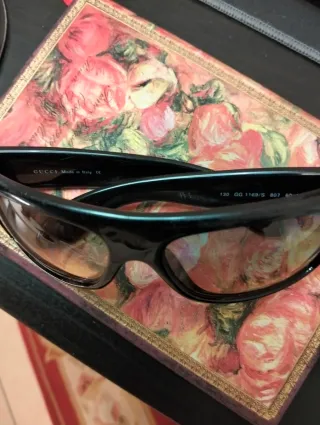 Occhiali da sole Gucci vintage neri