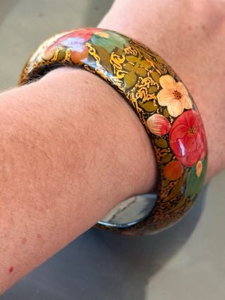 Bracciale rigido legno fiori
