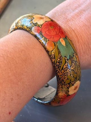 Bracciale rigido legno fiori