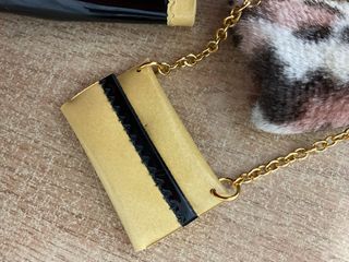 Abrigo Nancy en las Carreras modelo corto